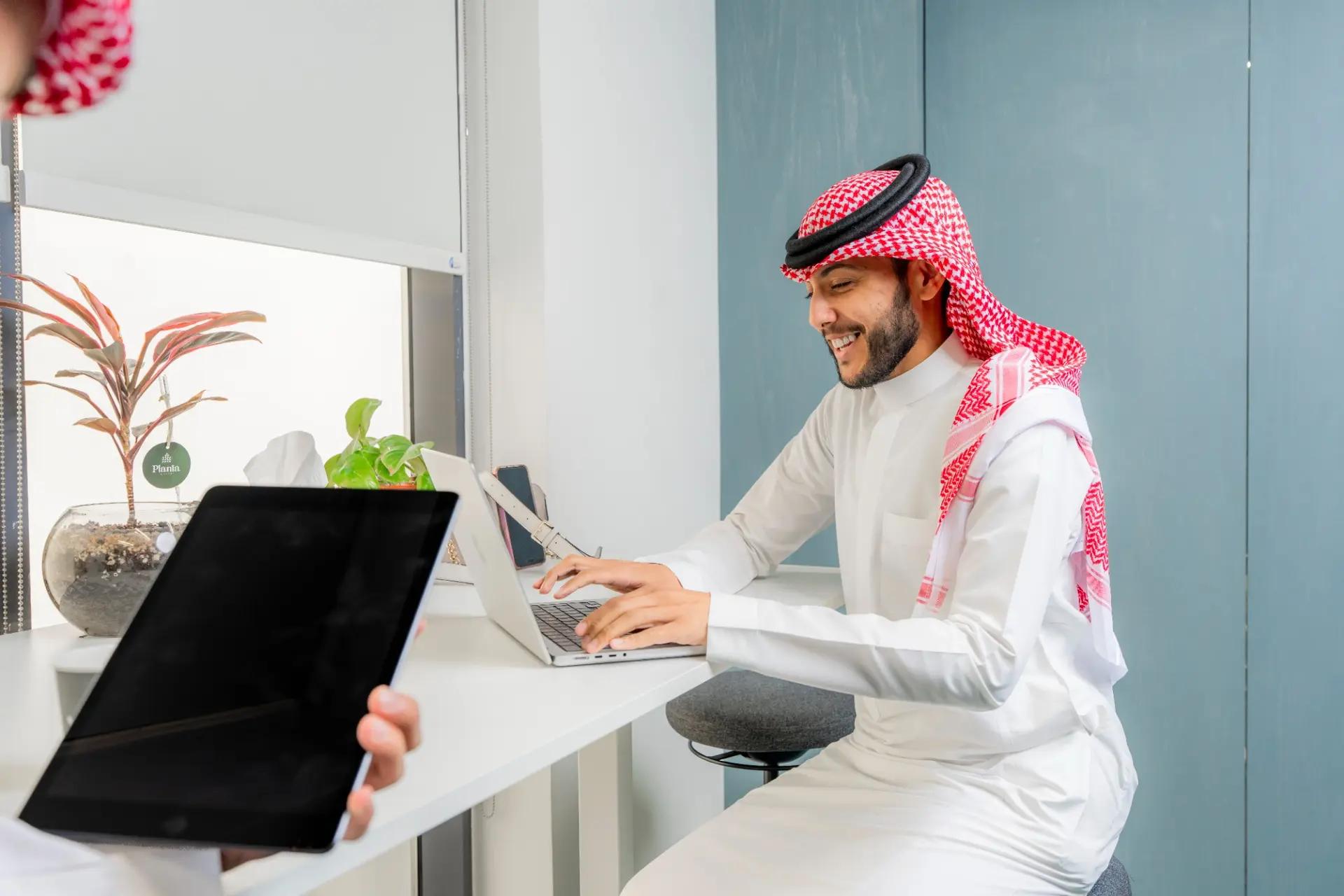 محطة عمل فردية في وايت سبيسز المرسلات